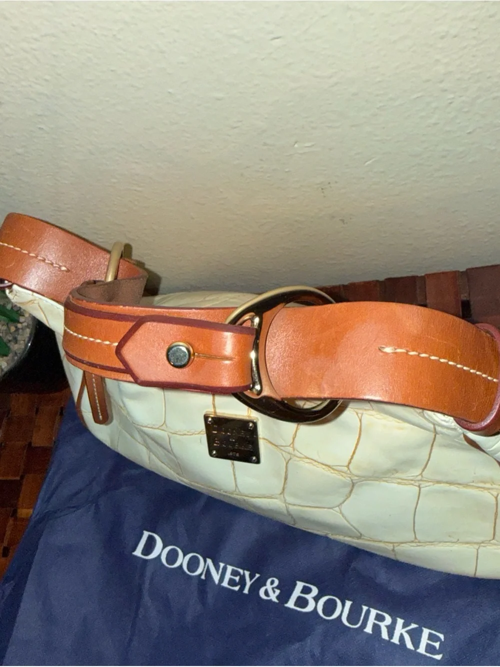Dooney & Bourke Crocodile Embossed leather Y2K hobo pink interior